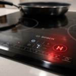 plaque induction clignote